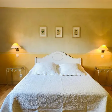 Le Relais Notre Dame Otel Quinson
