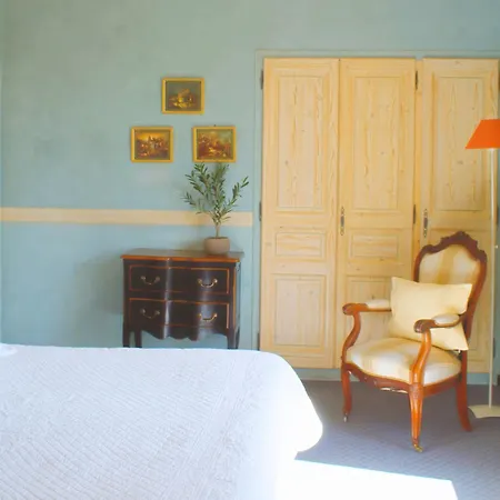 Le Relais Notre Dame 호텔 3*