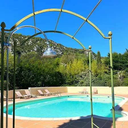 호텔 Le Relais Notre Dame 3*