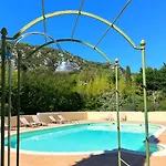 Szálloda Le Relais Notre Dame 3*