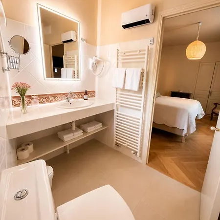 Le Relais Notre Dame 3*