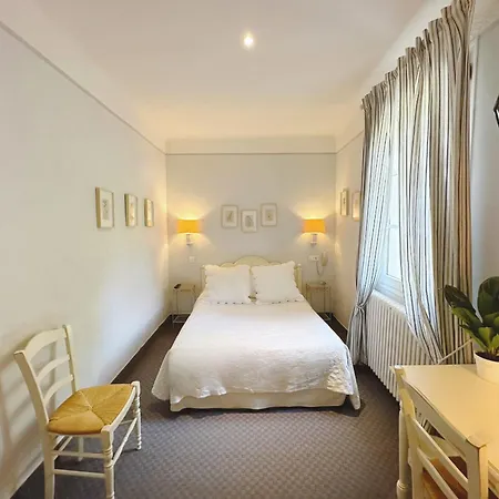 Отель Le Relais Notre Dame Кенсон