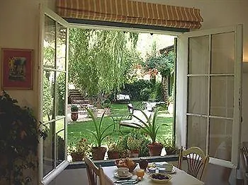 Отель Le Relais Notre Dame 3*